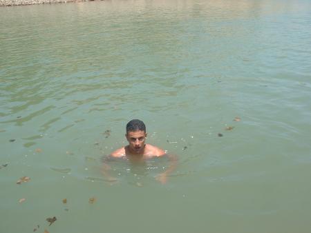 karim entraint de nager